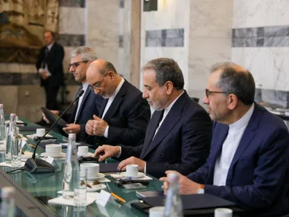 إيران تطالب بـ"دور أوروبي" في المفاوضات النووية مع واشنطن وتحذر من فشلها