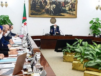 الرئيس الجزائري عبد المجيد تبون يترأس اجتماعاً للحكومة- 13 مارس 2022 - aps.dz
