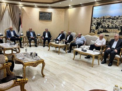 جانب من اجتماع قياديين في قوى وفصائل فلسطينية بالعاصمة المصرية القاهرة. 14 أغسطس 2025 - المركز الإعلامي لحماس
