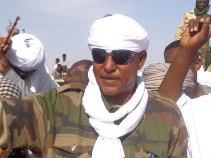 "غريم حميدتي".. هل يؤثر انحياز زعيم المحاميد للجيش على مسار حرب السودان؟