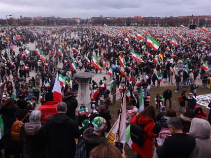 مفاوضات إيران | طهران تؤكد استعدادها لـ"تنازلات نووية".. ورسائل غربية بشأن "تغيير النظام"