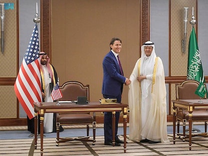 جانب من توقيع اتفاقية شراكة في مجالات الطاقة النظيفة بين السعودية والولايات المتحدة، جدة- 15 يوليو 2022 - وكالة الأنباء السعودية (واس)