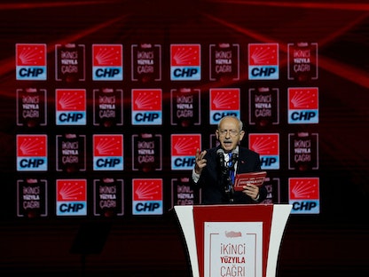زعيم حزب الشعب الجمهوري التركي المعارض كمال كيليجدار أوغلو خلال اجتماع لحزبه، إسطنبول - 3 ديسمبر 2022 - REUTERS