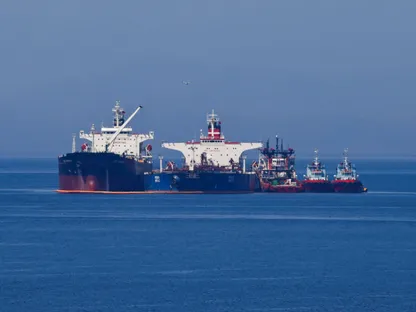 "الضغط الأقصى يتواصل".. عقوبات أميركية تستهدف "إمبراطورية شمخاني"