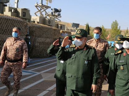 قائد الحرس الثوري الإيراني حسين سلامي يزور الوحدة البحرية التابعة للحرس - 15 مارس 2021 - VIA REUTERS