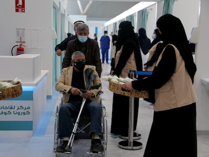مركز للقاحات فيروس كورونا في الرياض، السعودية، 17 ديسمبر 2020 - REUTERS