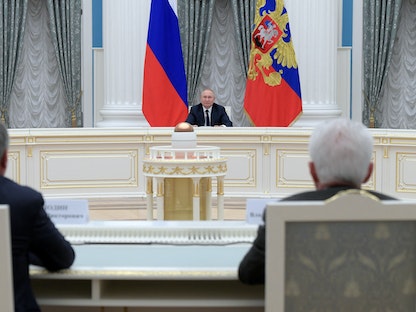 الرئيس الروسي فلاديمير بوتين خلال اجتماع في الكرملين - موسكو - 7 يوليو 2022 - via REUTERS