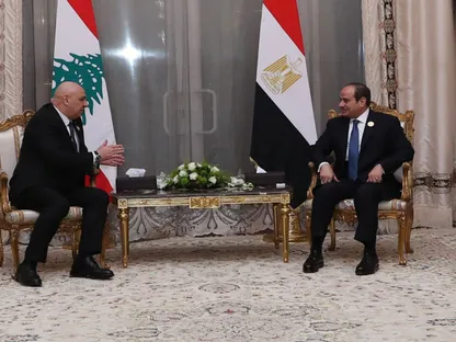 السيسي: مصر تكثف جهودها للنأي بلبنان عن تداعيات التصعيد بالمنطقة