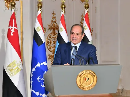 السيسي يدين استهداف إيران لدول عربية ويحذر من زج المنطقة في الفوضى