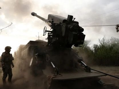 مدفعية للجيش الأوكراني تطلق قذائف من عيار 155 ملم على مواقع روسية في منطقة خاركوف. 21 أبريل 2024 - AFP