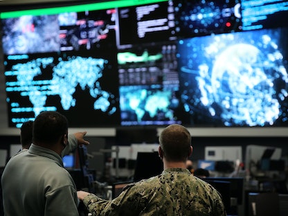 صورة من داخل مقر قوة المهمة الوطنية السيبرانية التابعة لوزارة الدفاع الأميركية بدون تاريخ محدد. - cybercom.mil