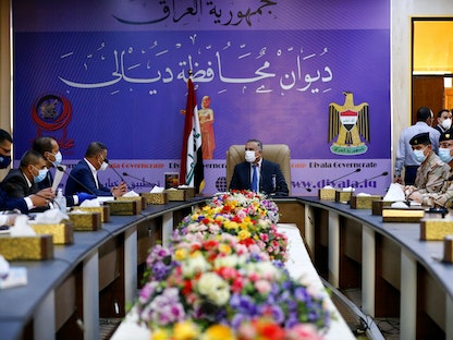 رئيس الوزراء العراقي مصطفى الكاظمي في ديوان محافظة ديالى، 11يوليو 2020 - REUTERS