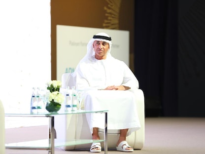 السفير الإماراتي بواشنطن، يوسف العتيبة يتحدث خلال الجلسة الافتتاحية في اليوم الثاني من المؤتمر الدولي لأمن التكنولوجيا والصناعات الدفاعية بأبو ظبي – 3 مارس 2022  - twitter.com/modgovae