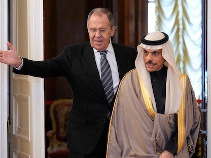 وزير الخارجية الروسي سيرجي لافروف يلتقي بنظيره السعودي الأمير فيصل بن فرحان في موسكو ، 9 مارس 2023 - AFP
