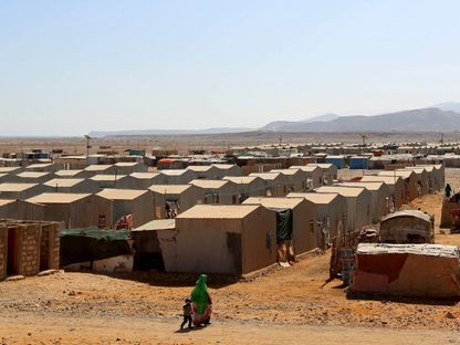 مخيم للنازحين بضواحي بوساسو في بونتلاند الصومالية. 18 أبريل 2015 - Reuters