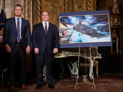 "بشكل فوري".. وزير البحرية الأميركي جون فيلان يغادر إدارة ترمب