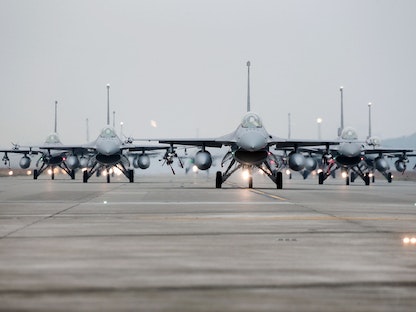 مقاتلات من طراز F-16V تابعة لسلاح الجوّ التايواني خلال تدريب عسكري - 5 يناير 2022 - Bloomberg