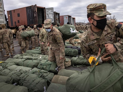 جنود أميركيون يصلون إلى نيويورك بعد عودتهم من أفغانستان - 10 ديسمبر 2020 - Getty Images