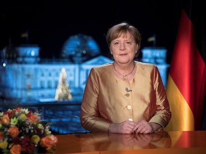 المستشارة الألمانية أنغيلا ميركل خلال خطابها السنوي بمناسبة العام الجديد  - REUTERS