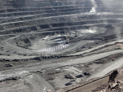 منجم بيان أوبو المخصص لاستخراج المعادن الأرضية النادرة في منغوليا الداخلية، الصين، 16 يوليو 2011 - REUTERS
