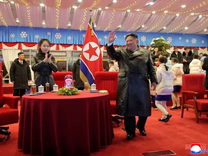 "خليفة كيم جونج أون المحتملة".. ابنة زعيم كوريا الشمالية تزور ضريح العائلة