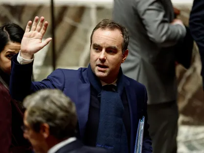 فرنسا تقر ميزانية 2026 بعد أزمة استمرت شهوراً