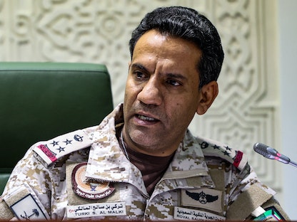 المتحدث الرسمي باسم تحالف دعم الشرعية في اليمن العميد الركن تركي المالكي خلال مؤتمر صحافي في العاصمة السعودية الرياض- 22 مارس 2021 - AFP