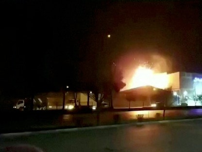 صورة من مقطع فيديو متداول يُظهر انفجاراً بموقع عسكري بمحافظة أصفهان وسط إيران- 29 يناير 2023 - via REUTERS