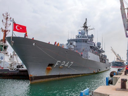 الفرقاطة التركية "تي سي جي كمالريس" في ميناء حيفا- 3 سبتمبر 2022 - TWITTER/@kann_news