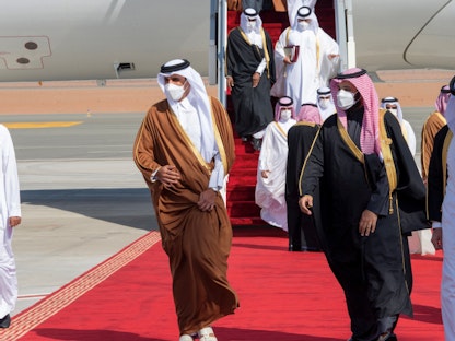 ولي العهد السعودي الأمير محمد بن سلمان يستقبل أمير قطر الشيخ تميم بن حمد آل ثاني في محافظة العلا السعودية - VIA REUTERS