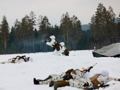 جنود يشاركون في مناورات كولد ريسبونس بالنرويج. 17 مارس 2022 - AFP