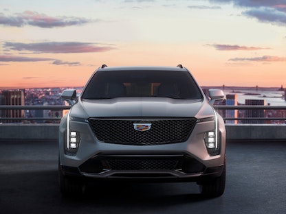 سيارة Cadillac XT4 الجديدة موديل 2024 من شركة "جنرال موتورز" - General Motors