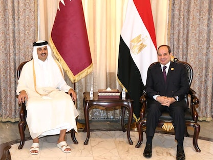 جانب من اللقاء بين الرئيس المصري عبد الفتاح السيسي وأمير قطر الشيخ تميم بن حمد آل ثاني، في بغداد، 28 أغسطس 2021 - facebook/Egy.Pres.Spokesman
