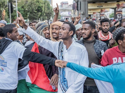 مسلمون يحتجون في العاصمة الإثيوبية أديس أبابا تنديداً بهجوم استهدف مسلمين في مدينة غوندار- 29 أبريل 2022. - AFP