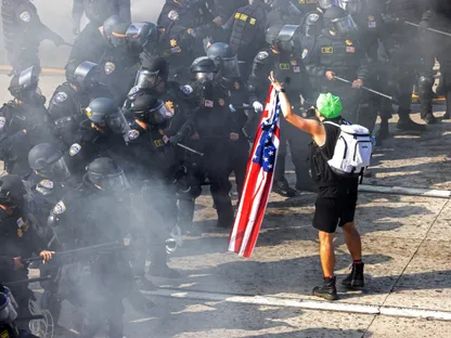 كاليفورنيا.. اقتصاد مزدهر بناه المهاجرون وأزمة تتصاعد في وجه ترمب