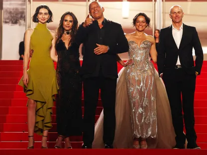 تكريمات مفاجئة وأفلام لافتة في مهرجان كان السينمائي.. إليك التفاصيل