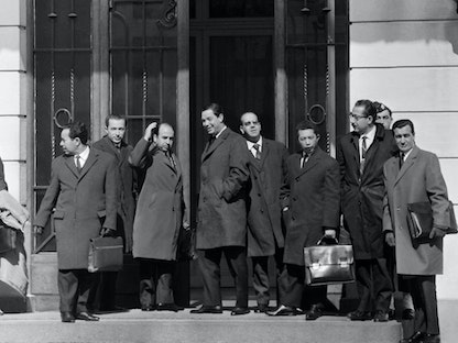 صورة للمفاوضين الجزائريين خلال مفاوضات إيفيان لوقف إطلاق النار - 17 مارس 1962 - AFP