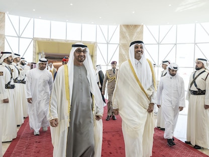 أمير قطر الشيخ تميم بن حمد يستقبل رئيس دولة الإمارات الشيخ محمد بن زايد في الدوحة، 5 ديسمبر 2022. - "وام"