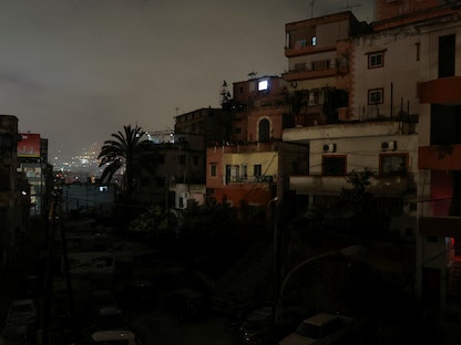 العاصمة اللبنانية بيروت خلال انقطاع للتيار الكهربائي- 27 أبريل 2022 - REUTERS