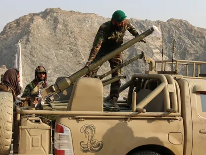 باكستان تشن غارات جوية على كابول وقندهار.. وتعلن "حرباً مفتوحة" على أفغانستان