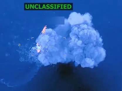 لقطة من فيديو لقصف أميركي على سفينة كولومبية في الكاريبي، 17 أكتوبر 2025 - SecWar