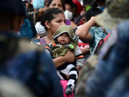 دراسة: الأطفال الرضع يبتلعون مليون جسيم من البلاستيك يومياً