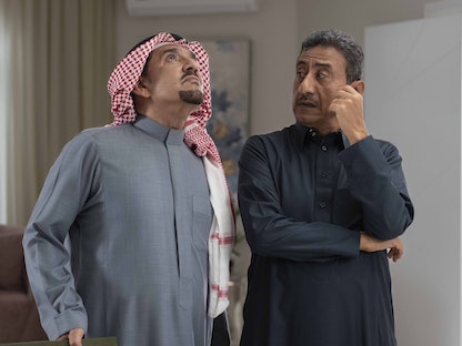 ناصر القصبي وعبد الله السدحان في مشهد من مسلسل "طاش - العودة" - المكتب الإعلامي لقنوات mbc