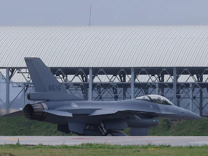 وزير الدفاع الألماني: قرار تزويد أوكرانيا بطائرات F 16 يعود إلى واشنطن
