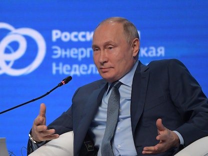 الرئيس الروسي فلاديمير بوتين يحضر منتدى أسبوع الطاقة الروسي بموسكو - 13 أكتوبر 2021 - AFP
