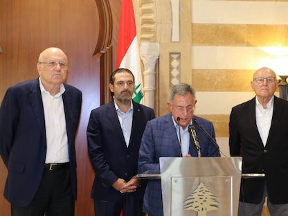 رؤساء الحكومات اللبنانية السابقون في بيت الوسط ببيروت لمناقشة الاستشارات النيابية لتشكيل الحكومة، 26 يوليو 2021 - nna-leb.gov.lb