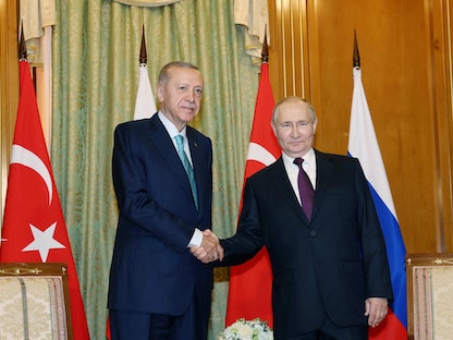 مباحثات سوتشي.. بوتين "منفتح" على اتفاق الحبوب وأردوغان يبحث عن الغاز