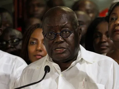 رئيس غانا يصل إلى مالي غداة رفع عقوبات "إيكواس"