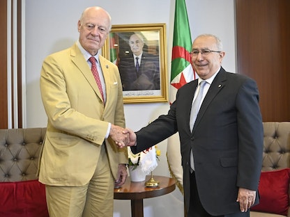 وزير الخارجية الجزائري رمطان لعمامرة يستقبل المبعوث الشخصي للأمين العام للأمم المتحدة إلى الصحراء ستيفان دي ميستورا الجزائر - 5 سبتمبر 2022 - facebook/MFAAlgeria