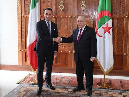 وزير الخارجية الجزائري رمطان لعمامرة يستقبل نظيره الإيطالي لويجي دي مايو في الجزائر العاصمة - 28 فبراير 2022 - twitter.com/ItalyMFA